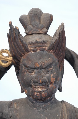 蔵王権現立像の顔の写真